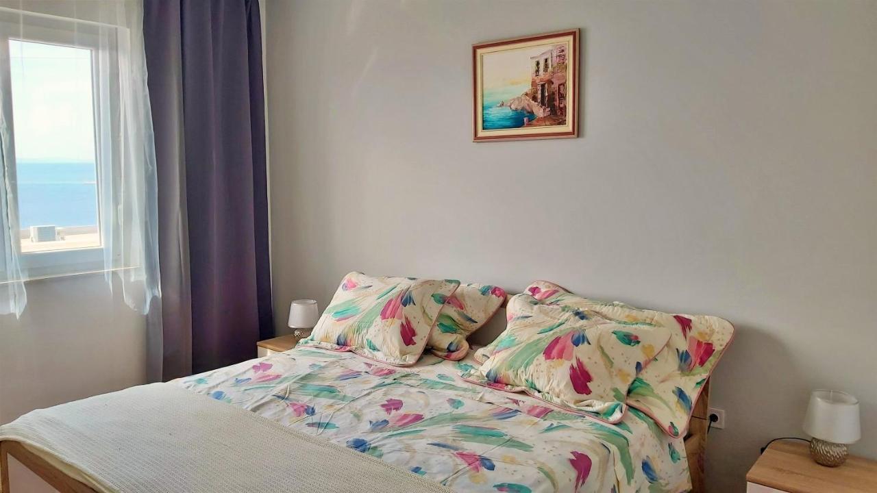Apartment Cedo Omiš Buitenkant foto