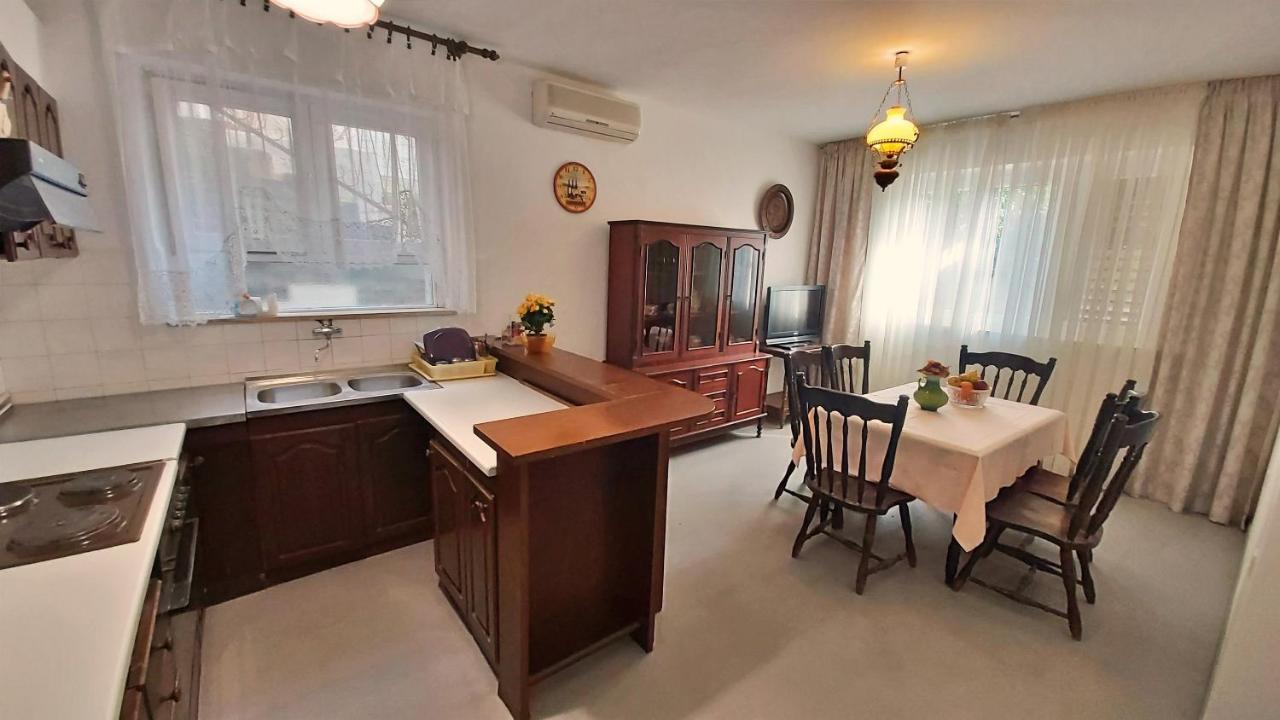 Apartment Cedo Omiš Buitenkant foto