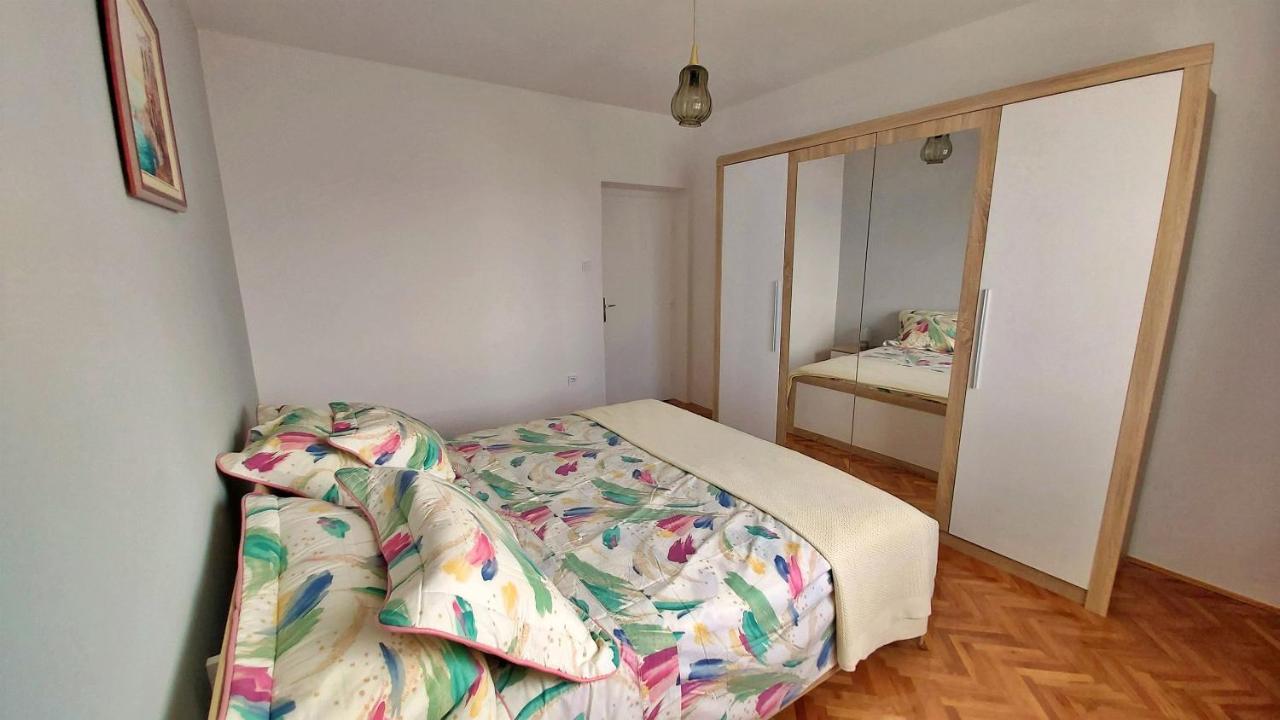 Apartment Cedo Omiš Buitenkant foto