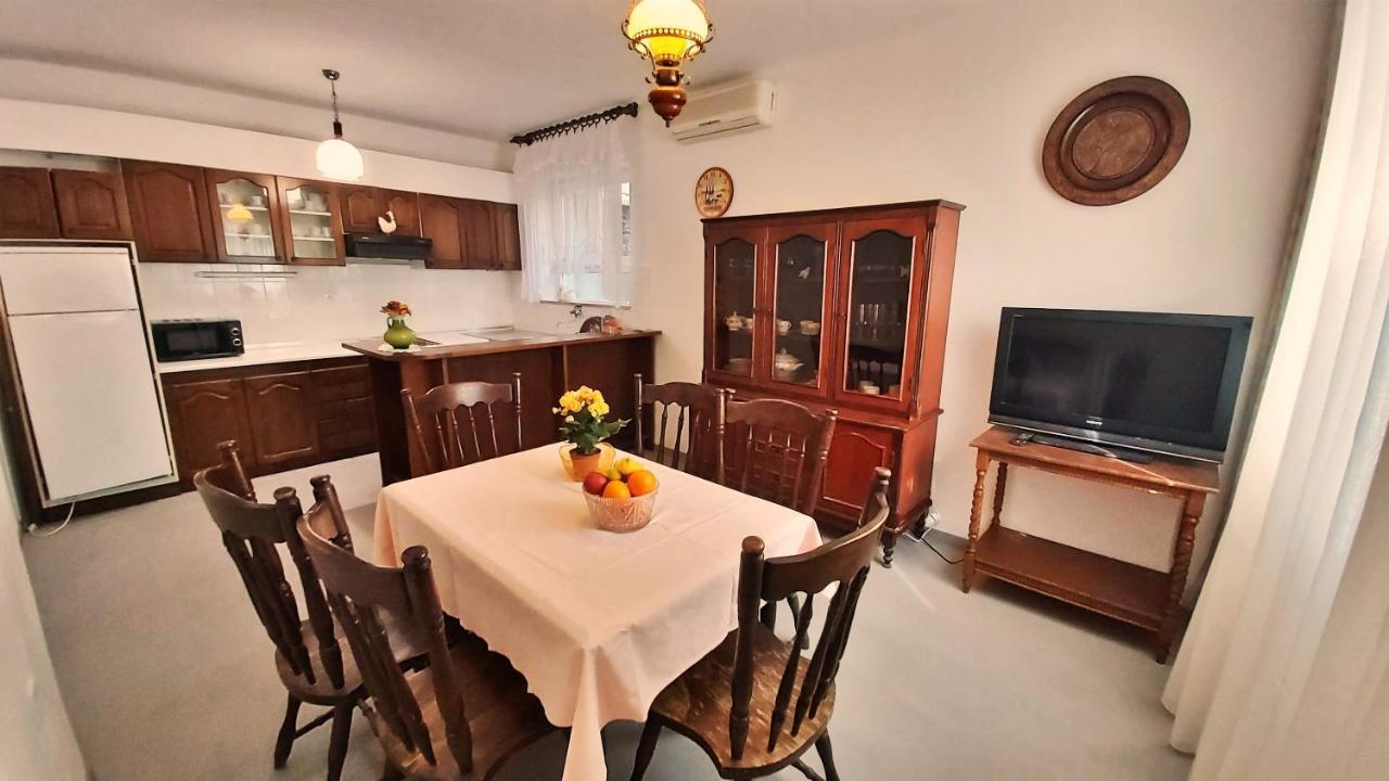 Apartment Cedo Omiš Buitenkant foto