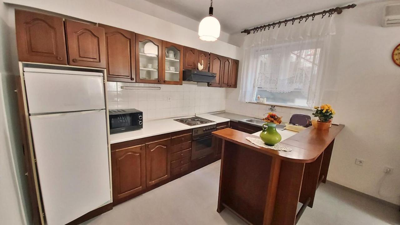 Apartment Cedo Omiš Buitenkant foto